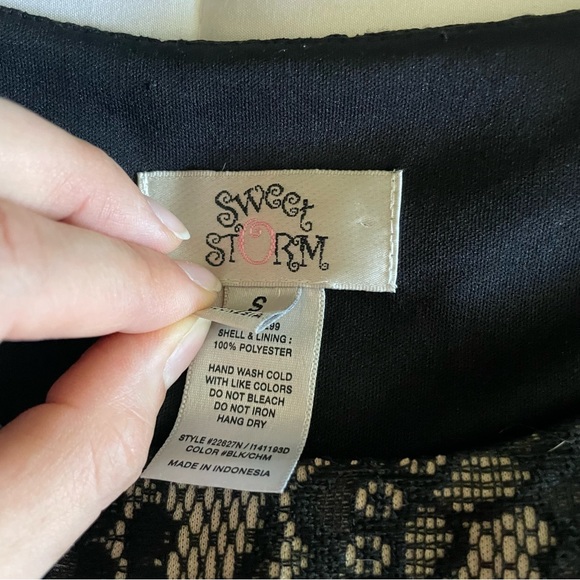 Short Dress - Picture 3 of 5